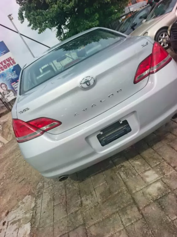 Toyota Avalon 2007