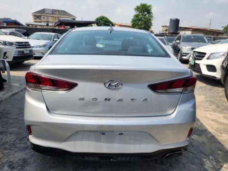 2018 Hyundai Sonata - Image 1