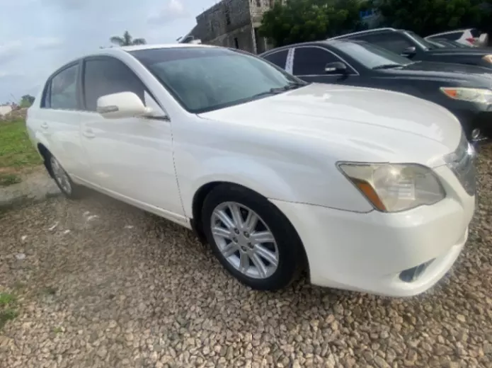 2005 Toyota Avalon