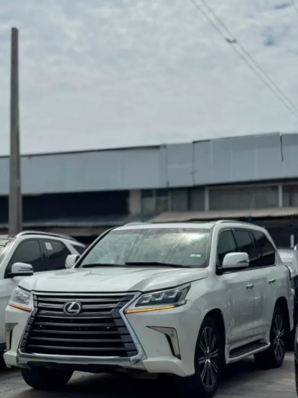 2018 Lexus Lx - Image 1