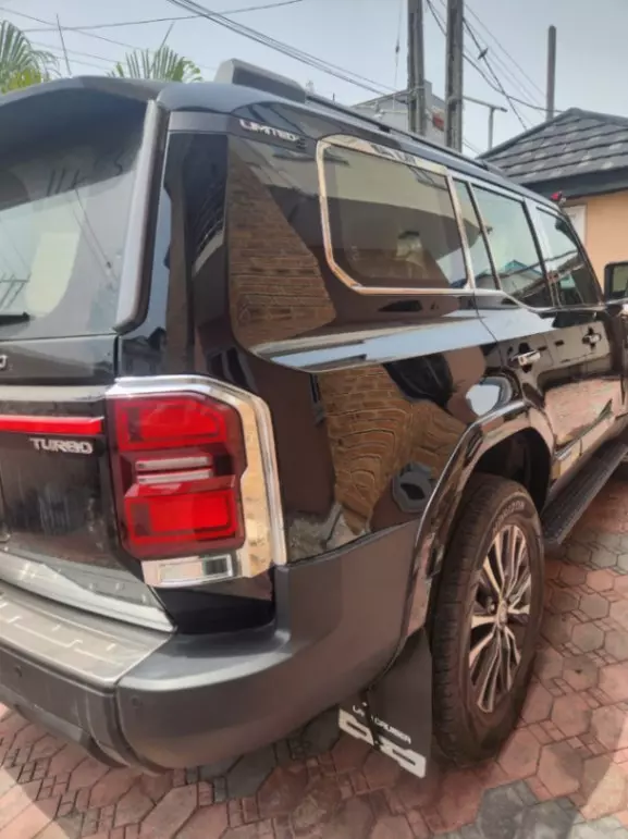 2025 Toyota Prado