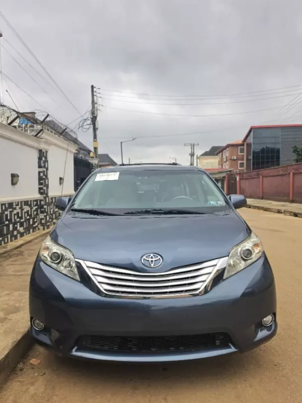 2013 Toyota Sienna