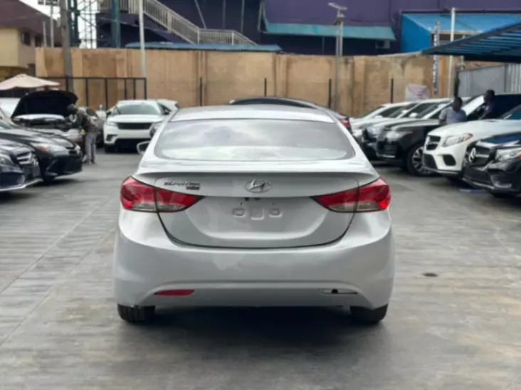 2012 Hyundai Elantra
