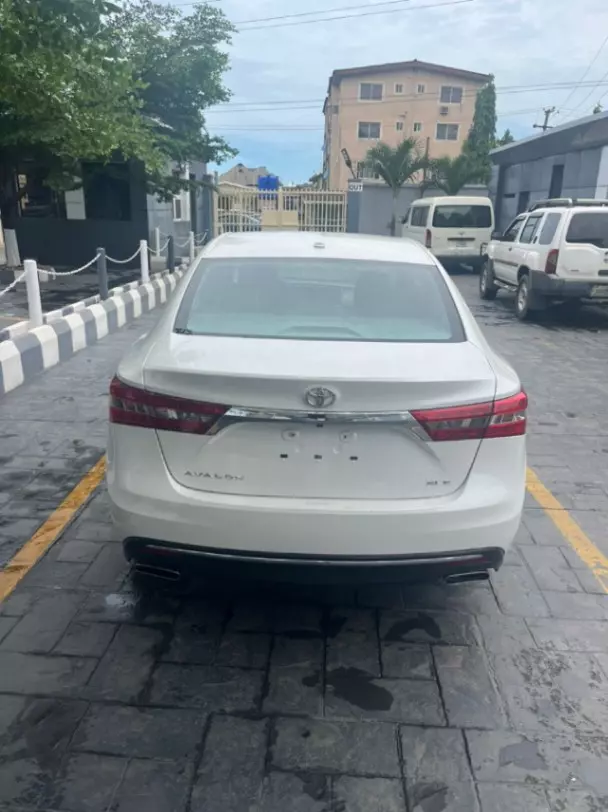 2016 Toyota Avalon