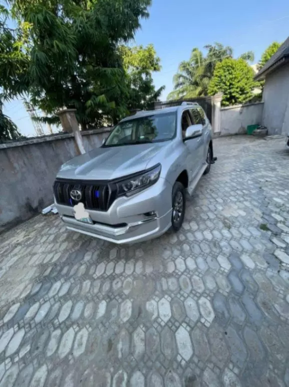 2017 Toyota Land Cruiser