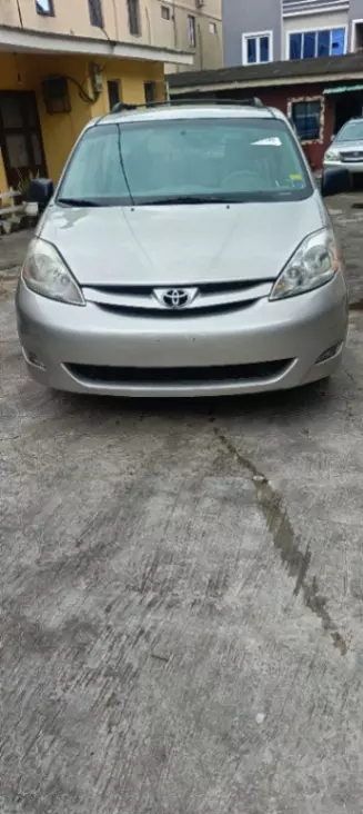2008 Toyota Sienna