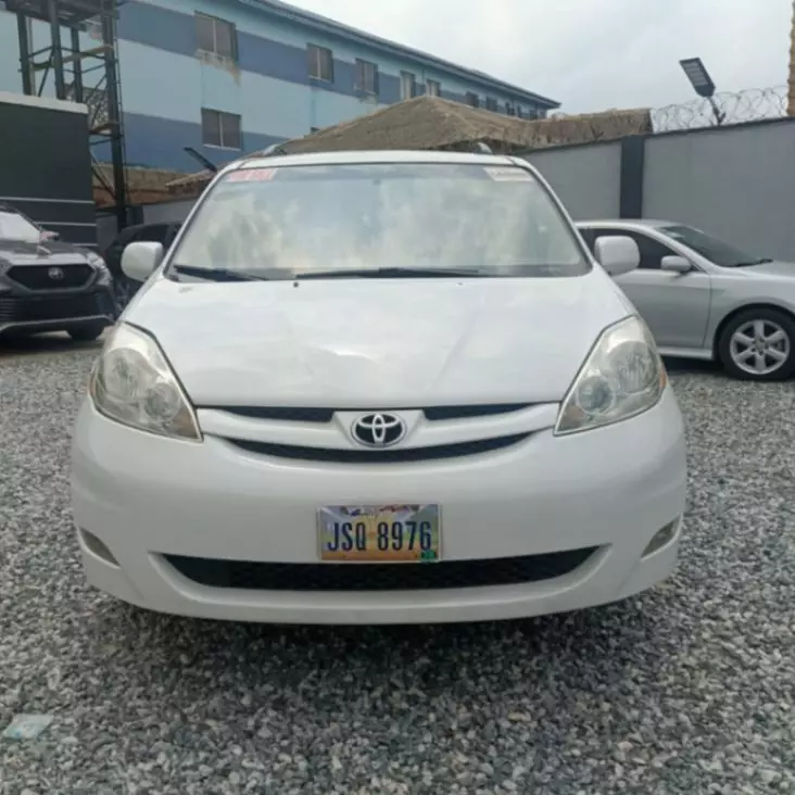 2006 Toyota Sienna