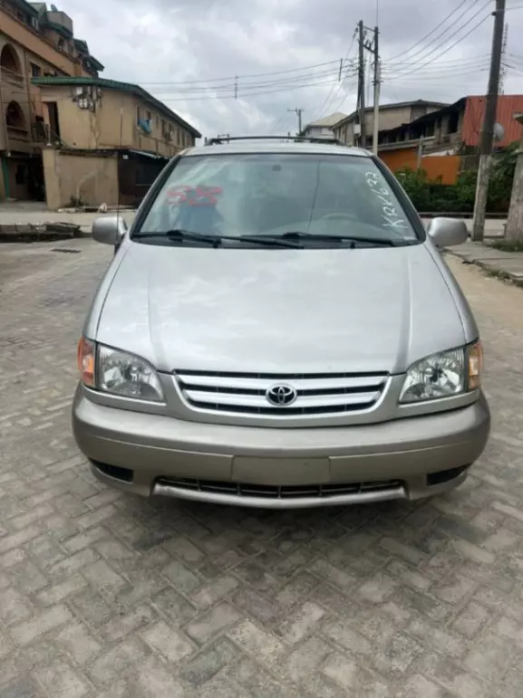 2001 Toyota Sienna