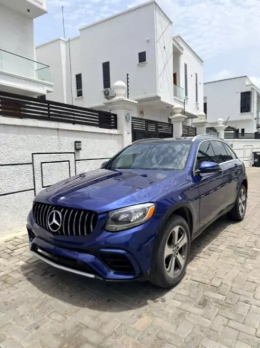 2017 Mercedes Benz Glc - Image 1