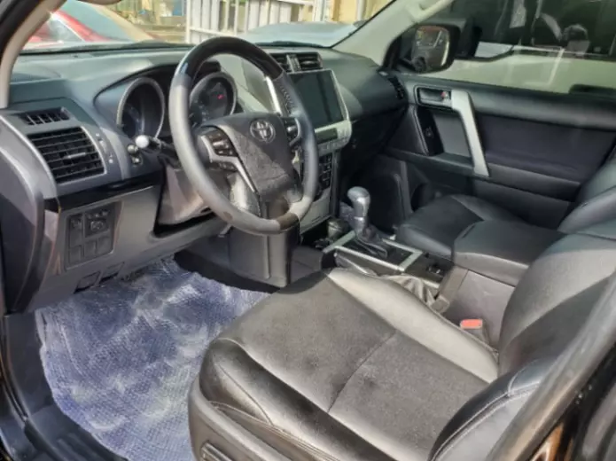 2017 Toyota Prado