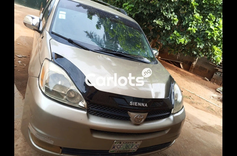 2005 Toyota Sienna