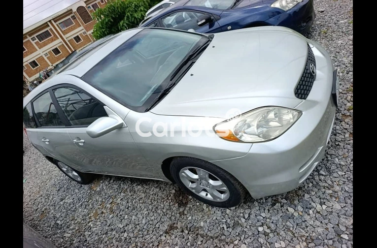 2004 Toyota Matrix