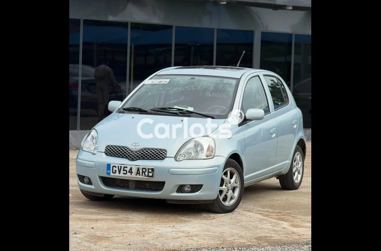 2004 Toyota Yaris