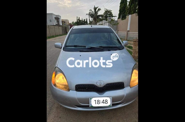 2005 Toyota Yaris
