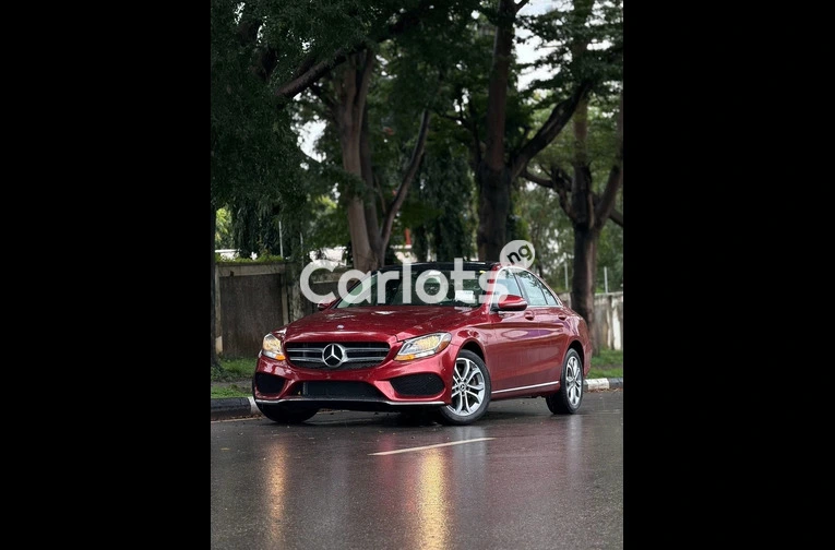2017 Mercedes Benz C300