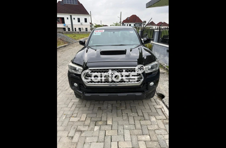 2016 Toyota Tacoma SPORT