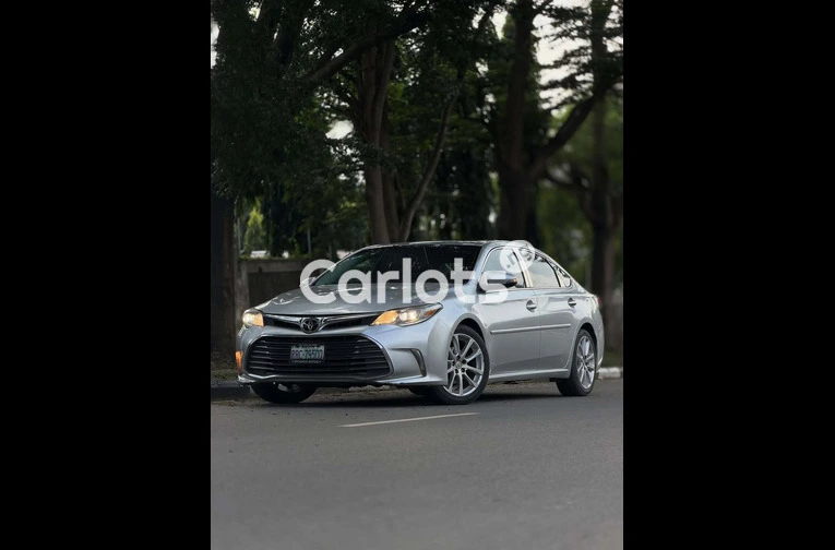 2013 Toyota Avalon XLE