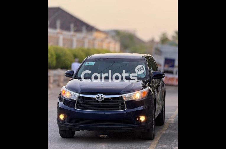 2016 Toyota Highlander LE