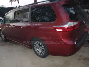 2018 Toyota Sienna