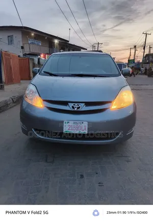 2006 Toyota Sienna LE