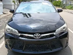 2016 Toyota Camry XSE