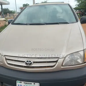 2001 Toyota Sienna
