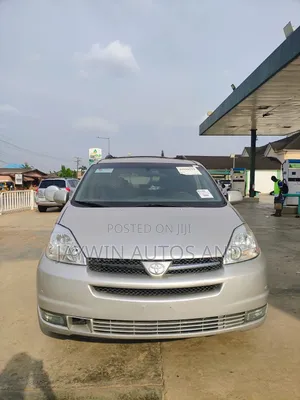 2004 Toyota Sienna XLE