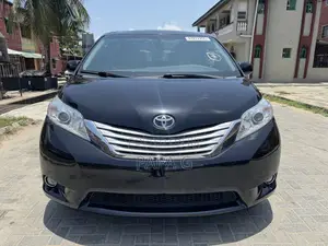 2015 Toyota Sienna XLE