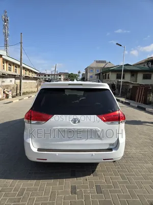 2011 Toyota Sienna XLE
