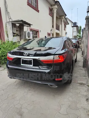 2018 Lexus Es