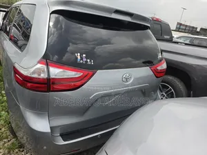 2016 Toyota Sienna
