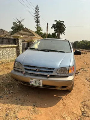 2000 Toyota Sienna