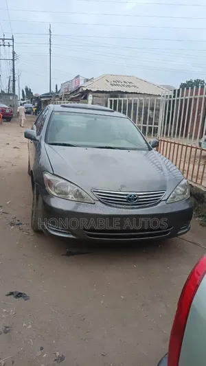2004 Toyota Camry