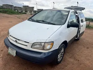 2002 Toyota Sienna