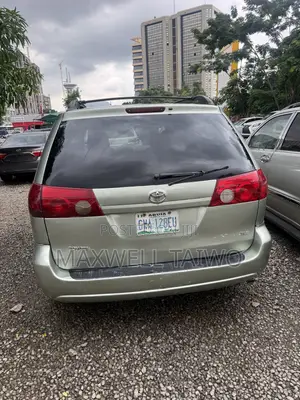 2006 Toyota Sienna LE