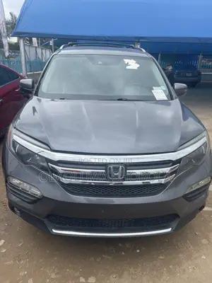 2018 Honda Pilot TOURING - Image 1