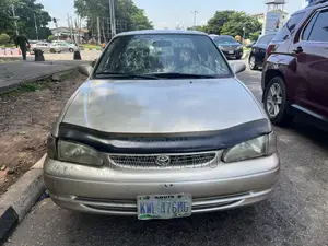 Toyota Corolla 2000