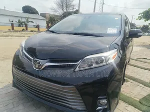 2019 Toyota Sienna LIMITED