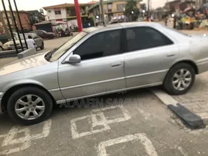 Toyota Camry 1999