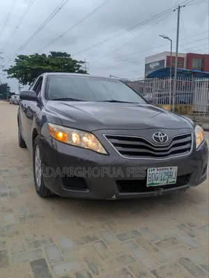 Toyota Camry 2011