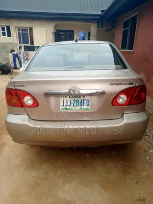 Toyota Corolla LE 2004