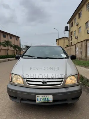 2002 Toyota Sienna