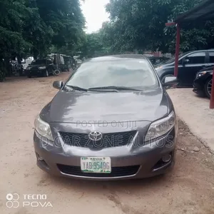 Toyota Corolla LE 2009