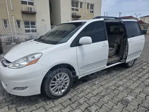 2009 Toyota Sienna XLE
