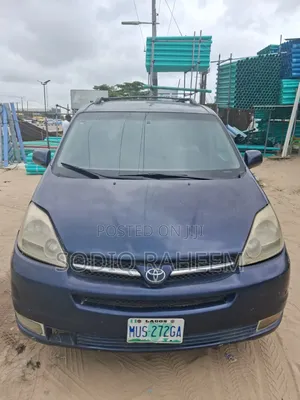 2004 Toyota Sienna