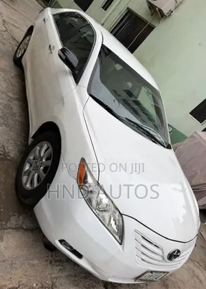 Toyota Camry LE 2009