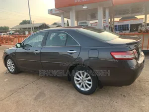 2010 Toyota Camry XLE
