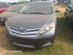 2012 Toyota Venza - Image 1