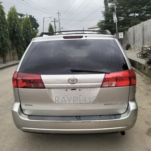 2005 Toyota Sienna