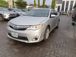 2014 Toyota Camry SE - Image 1